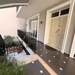 Center Oasis Lägenhet Tirana