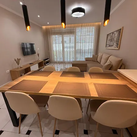 Center Oasis Apartment