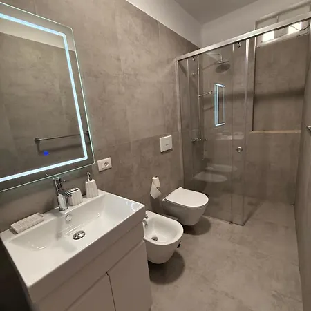 Apartment Center Oasis