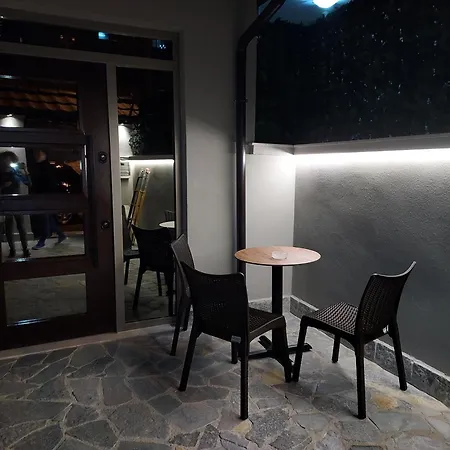 Center Oasis Trio Appartmens Daire *