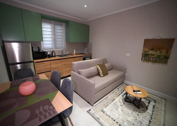 Center Oasis * Tiran